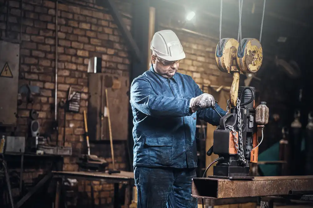 Yer Altı Mekanize Metal Madeni Makinelerinin Bakımı ve Operatörlüğü Kursu