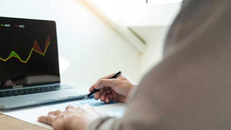 Finansal Yatırım İşlemleri Geliştirme