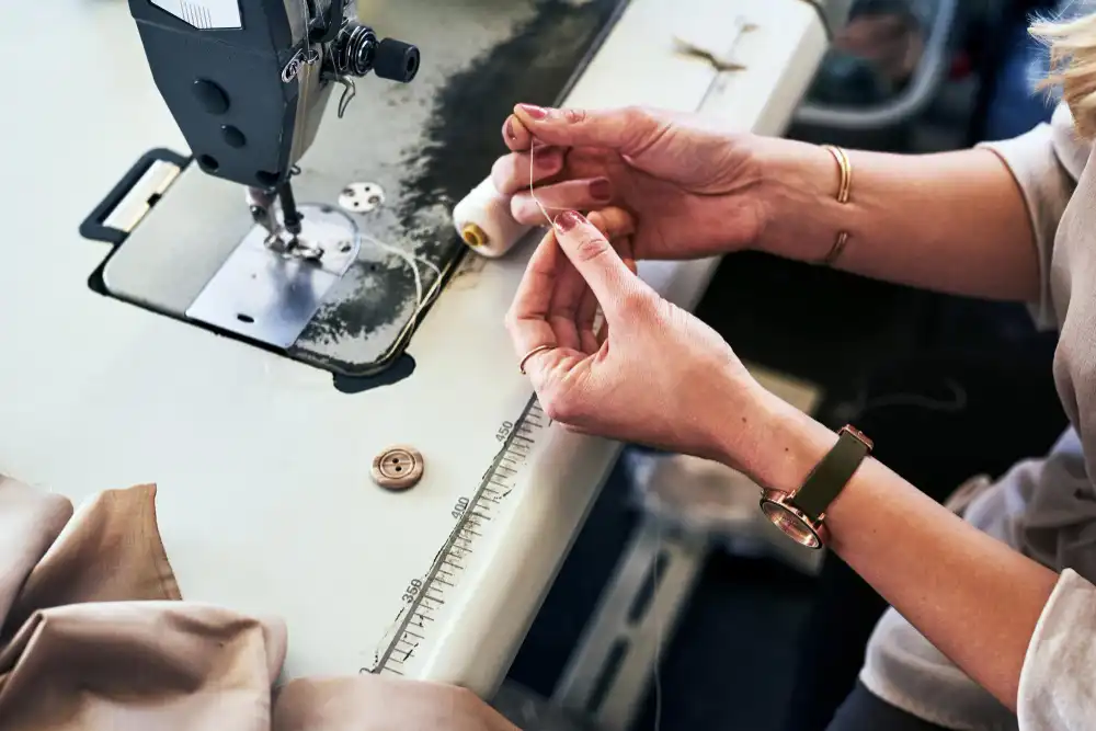 Overlok Makinesi Kurulum Ve Bakımı