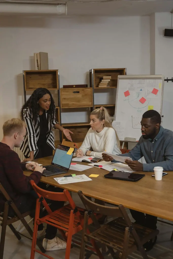 ETKİLİ İLETİŞİM BEDEN DİLİ